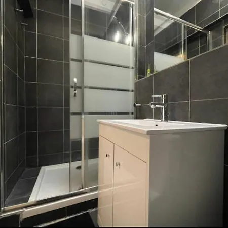 Confort & Cosy - Parking フォンテーヌブロー