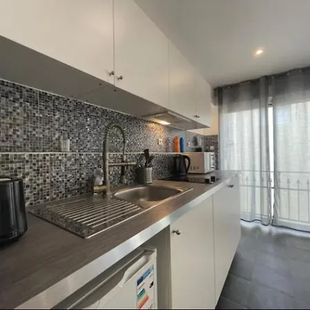 アパート Confort & Cosy - Parking フォンテーヌブロー