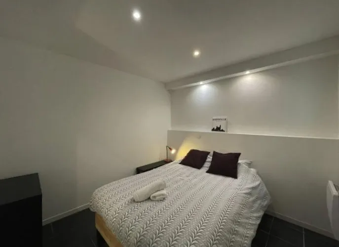 Confort & Cosy - Parking * フォンテーヌブロー