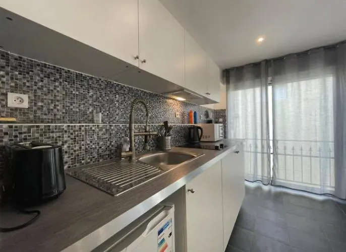 アパート Confort & Cosy - Parking フォンテーヌブロー